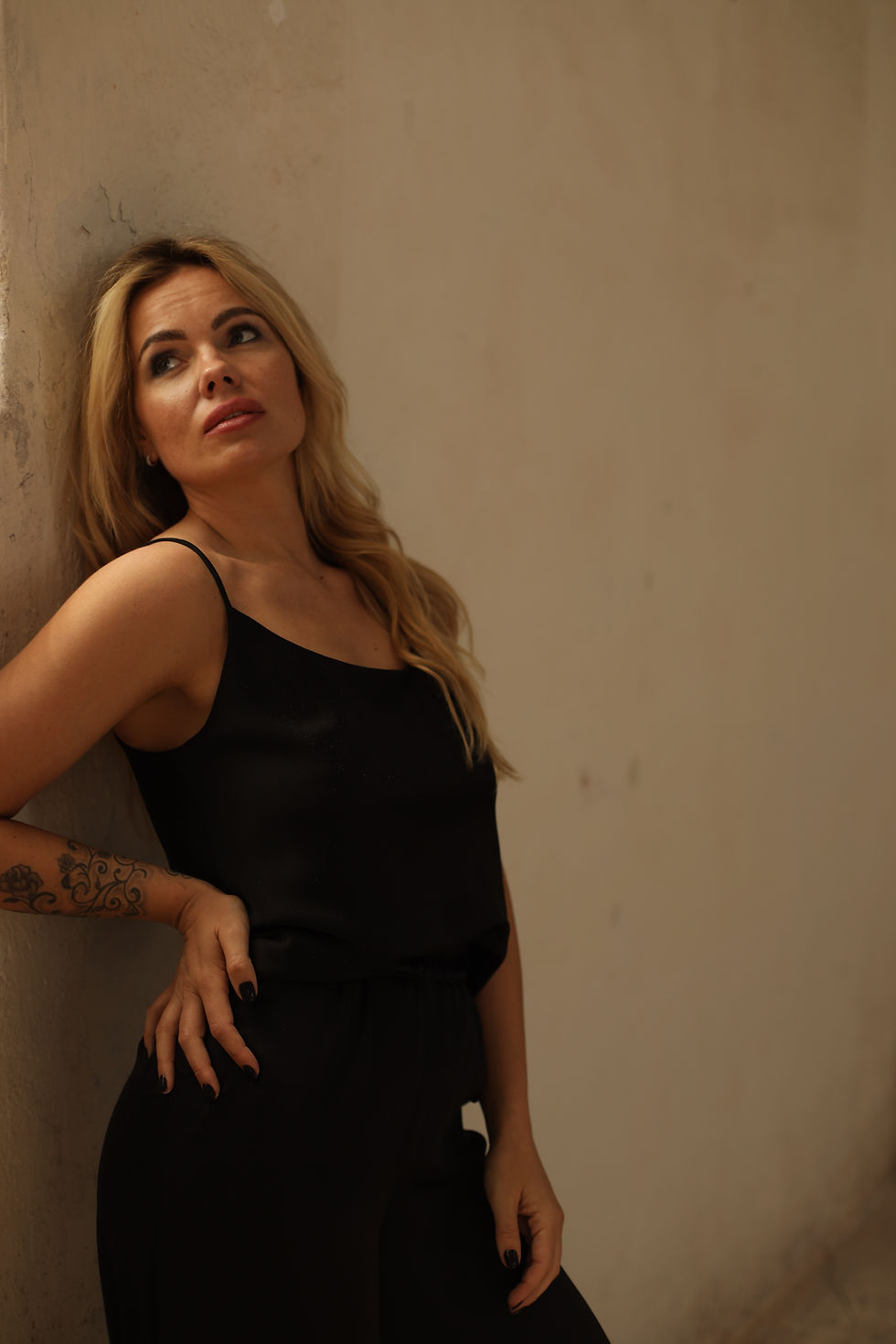 Sīktēls: SATĪNA LENCĪŠU TOPS "Paula" MELNS