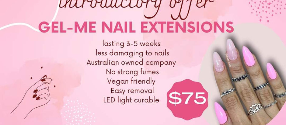 Gel-me-nails, so light, not thick, doesn't take as long,totally recomended