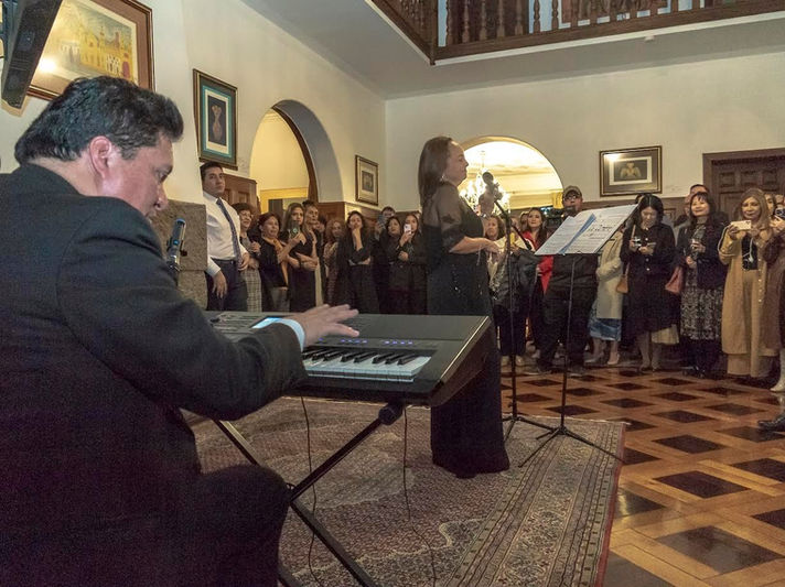 64 - Paco Godoy reconocido pianista lírico ecuatoriano y Patricia Guzmán soprano colombiana - Foto Gustavo Cabrera.jpg