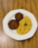 Fleischküchle und Kartoffelsalat