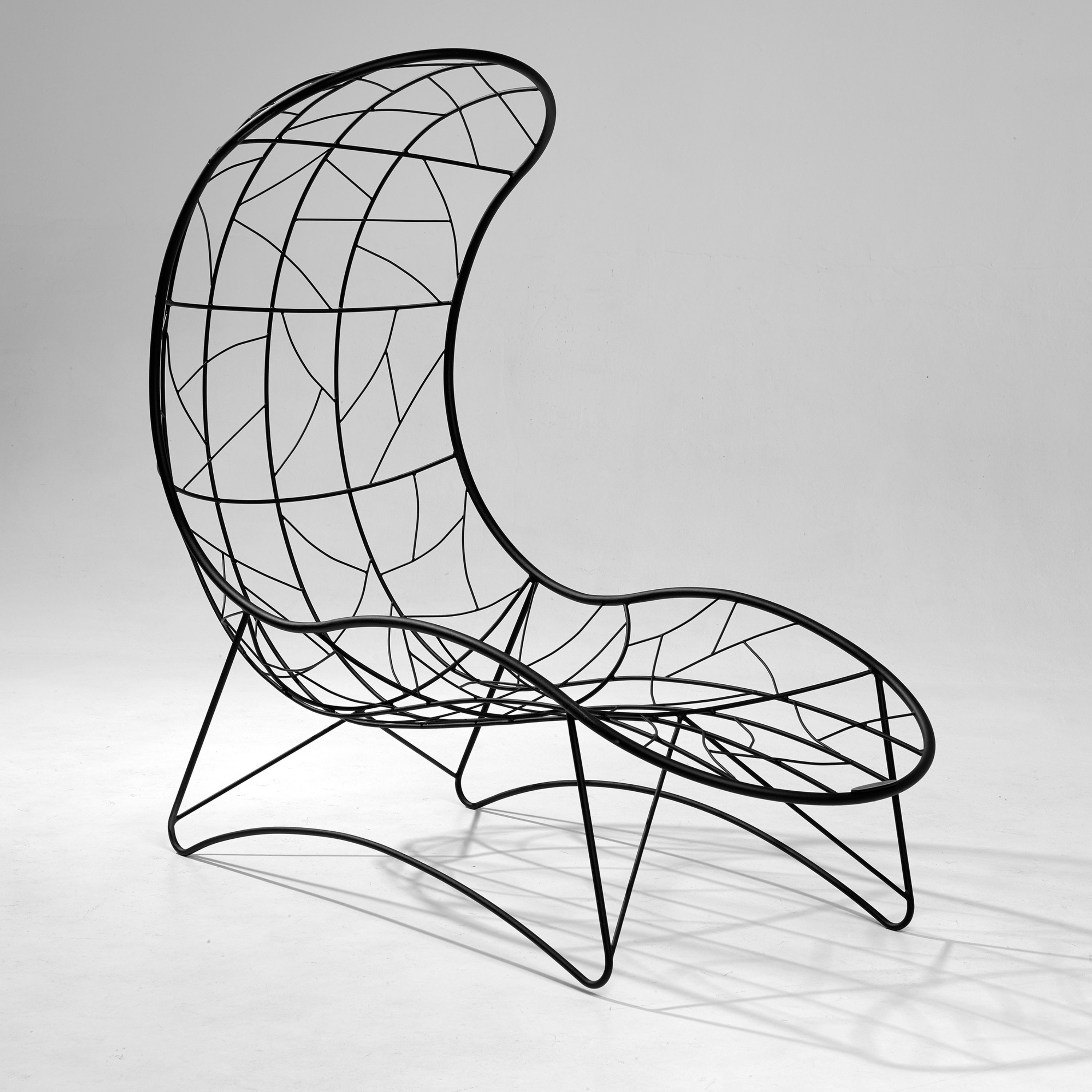 Recliner – Cape Cobra Lounger on Base Stand by Studio Stirling