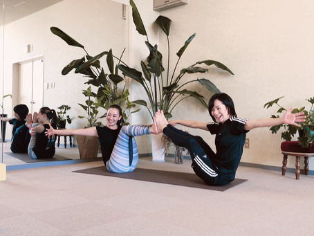 オンライン親子・ペアヨガ