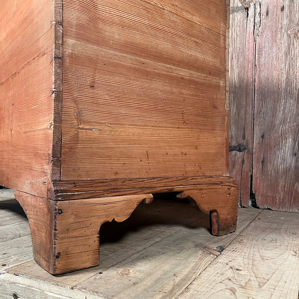 Thumbnail: Large Georgian Pine Mule Chest