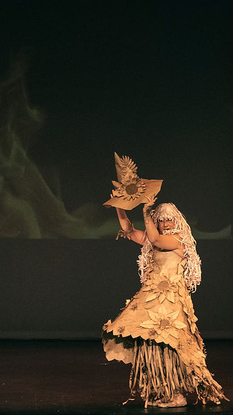 A shot displaying how the hair is separate from the hat