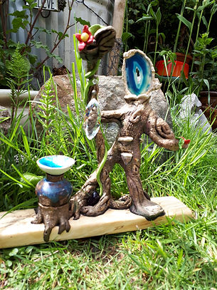 sun and grass all around this piece feel good here