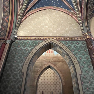 Magnificent wall painting in this church in Toulouse.