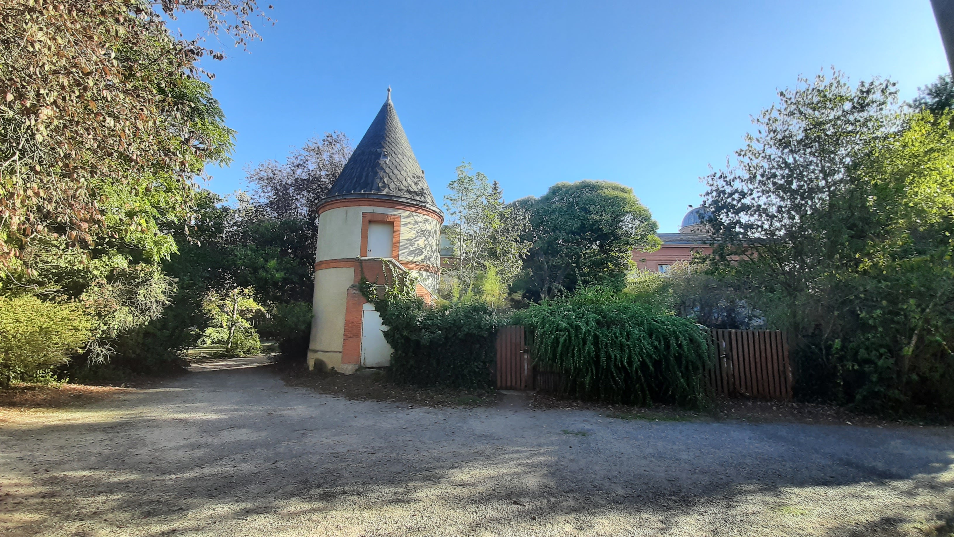 The Toulouse Jolimont observatory.