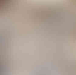 Qué hermoso trabajo de escultura ele el frontón de entrada de esta magnífica iglesia barroco de Toulouse.