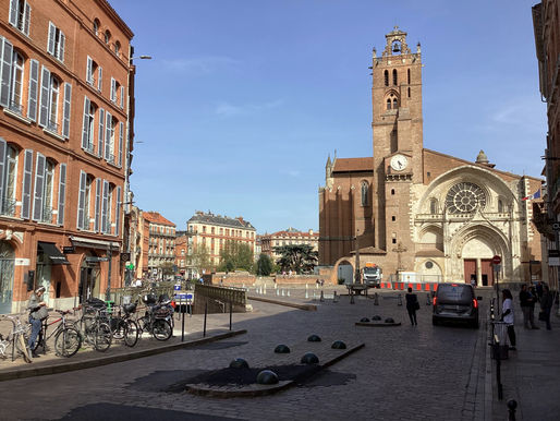 France Occitanie Toulouse travel explore visit discover destination church catholic square city center historic historical eat drink