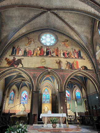 Overallview of this beautiful fresco in this church in Toulouse.