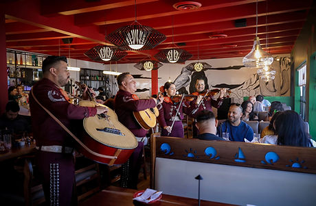 Cielo-Rojo-Phoenix-mariachi-continental-azteca-sunday.jpg