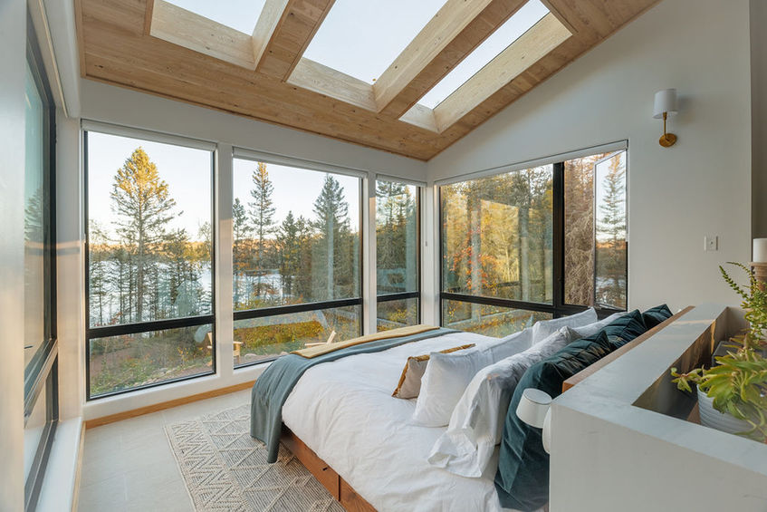 Sky lights and windows in bedroom