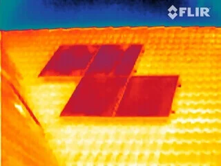 Warmtebeeld camera beelden zonnepanelen