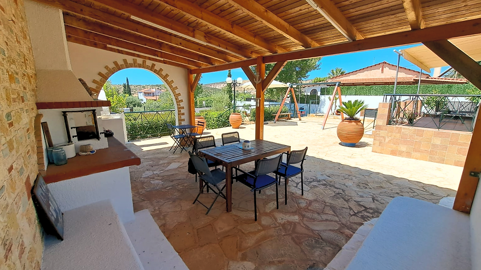 Holiday house in Attica Greece – cottage rental website design – kouklinos-cottage.com