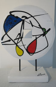 Abstract painting on a bowl