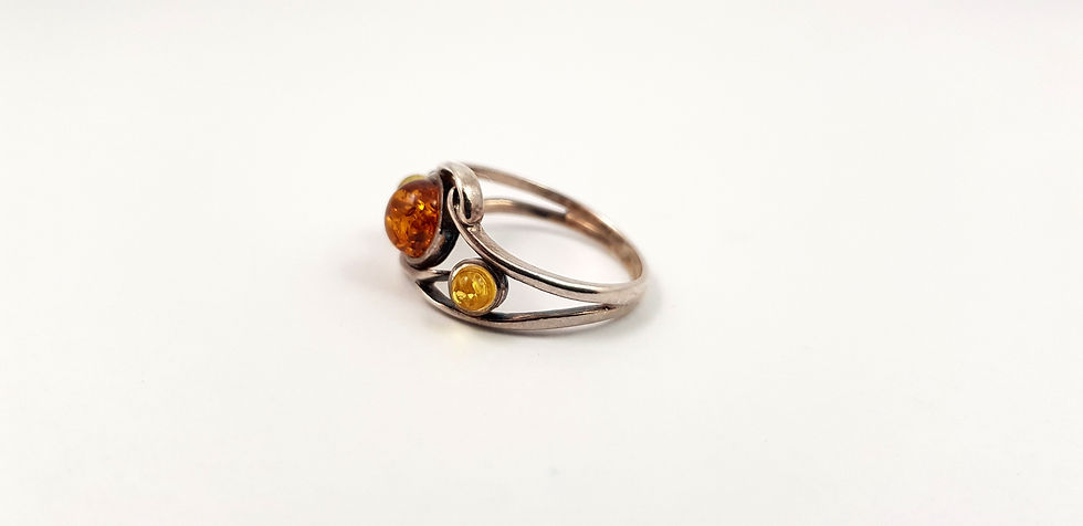 Thumbnail: Amber Ring