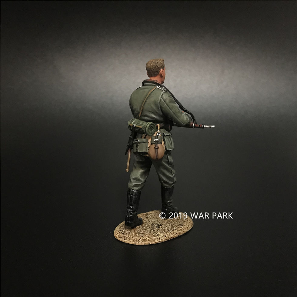 Thumbnail: War Park KU002 Groß deutschland Marching Soldier A