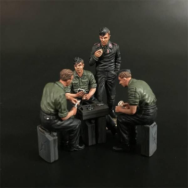 Thumbnail: War Park KU080 Tank Crew Playing Skat Game