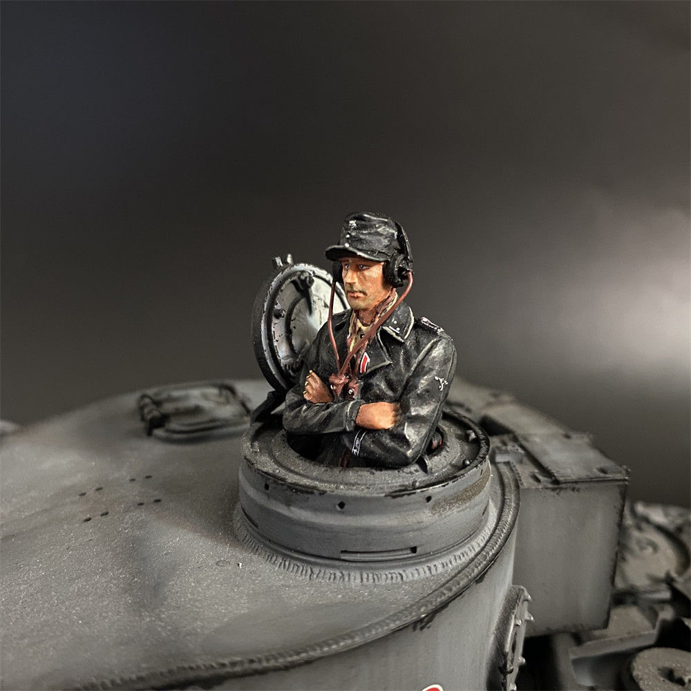 War Park KU109 Waffen SS Tank Commander Crossing Hands
