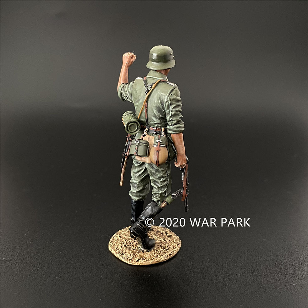 Thumbnail: War Park KU060 Groß deutschland Raising Hand with a MP40