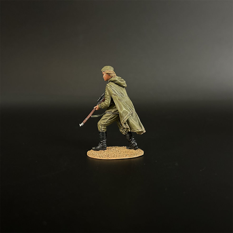 Thumbnail: War Park RA011 Red Army Woman Sniper Wearing a Cloak