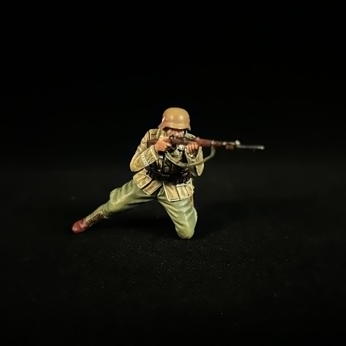 War Park AK007 DAK Kneeling Position Shooting Infantry