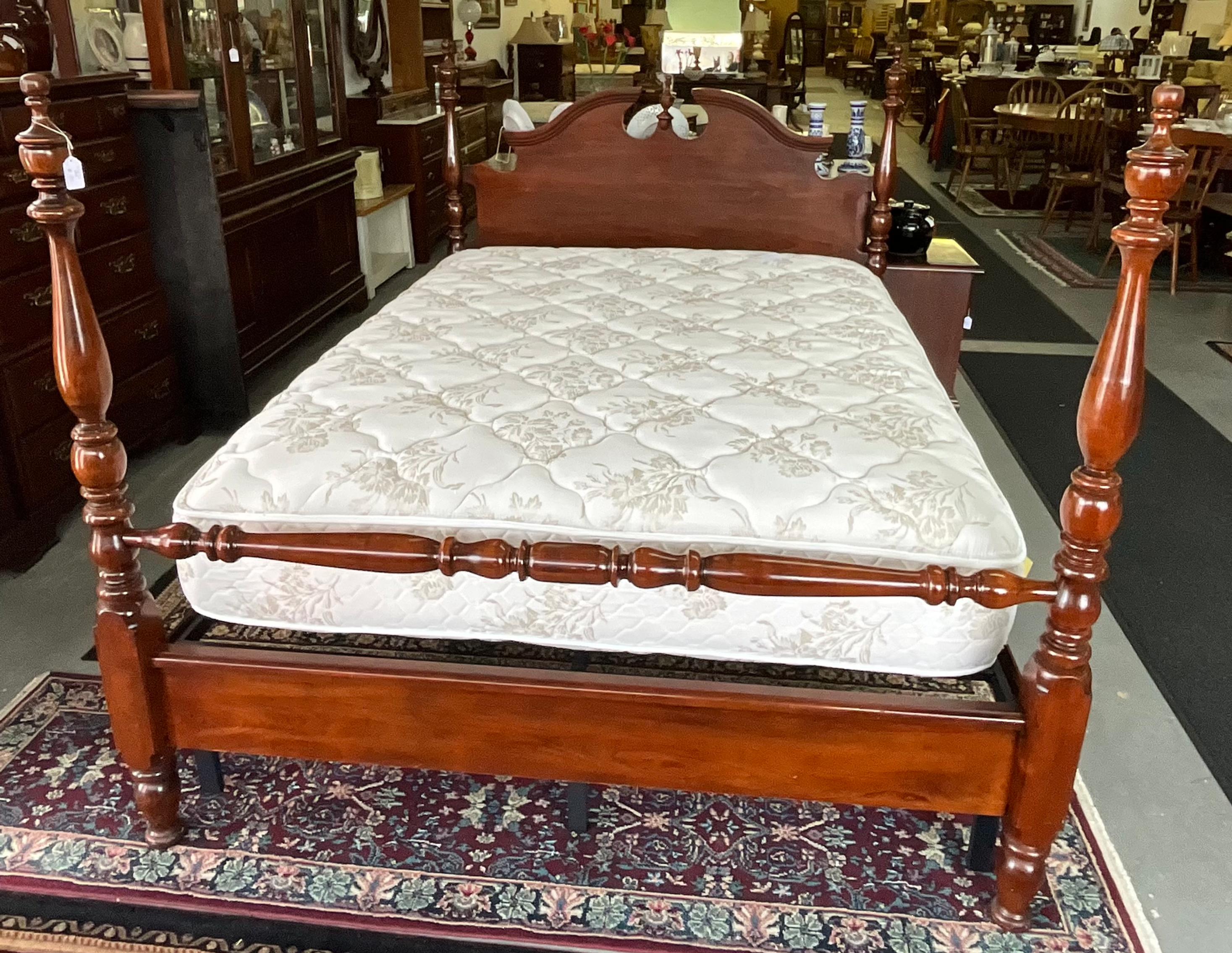 SOLID CHERRY POSTER BED, QUEEN SIZE!!!!    BED ONLY!!!