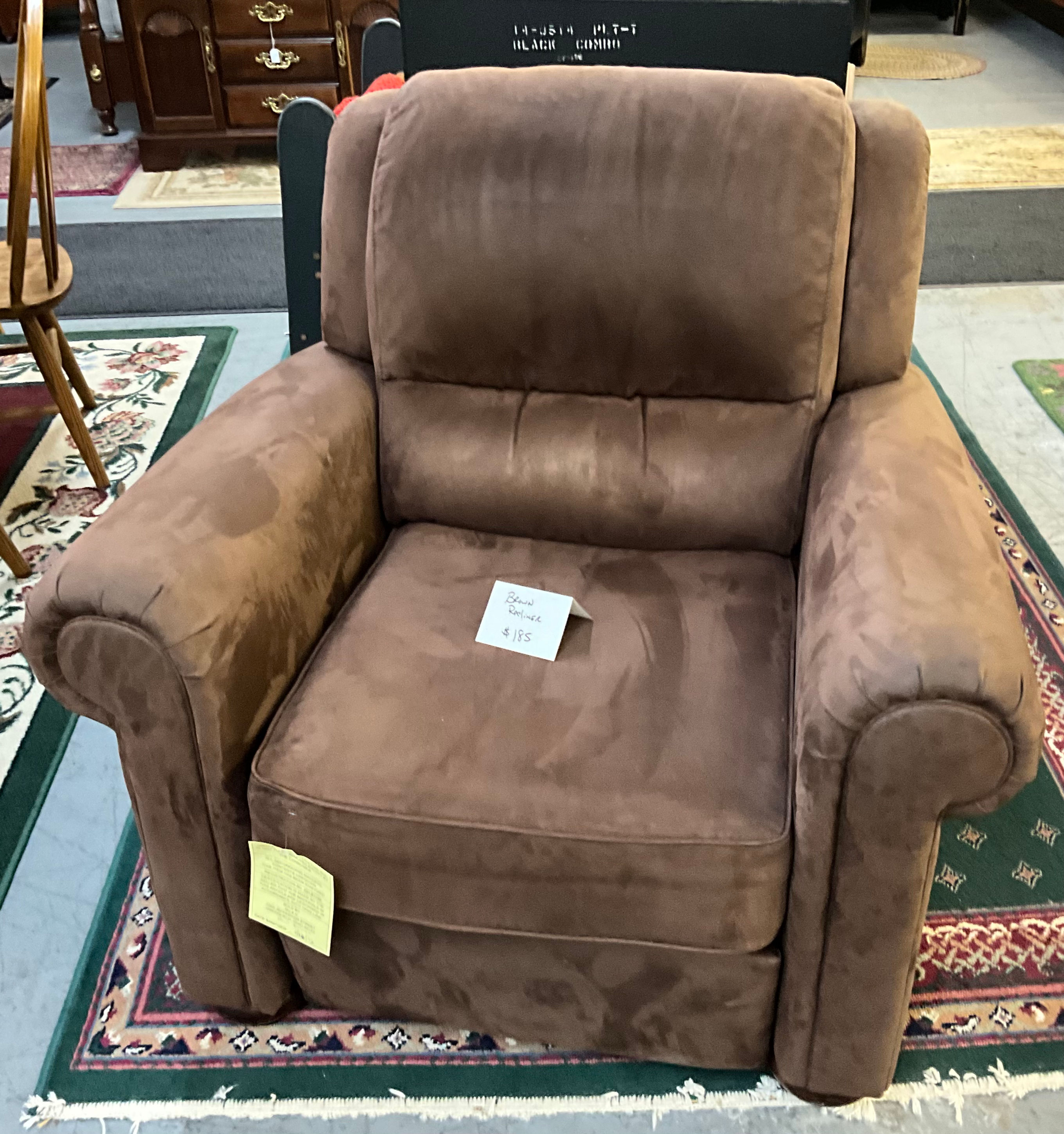 CLEAN BROWN PUSH BACK RECLINER 