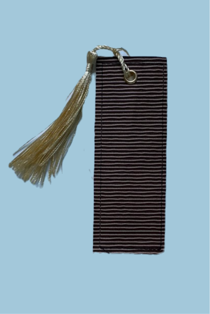 Thumbnail: gold stripe bookmark strip