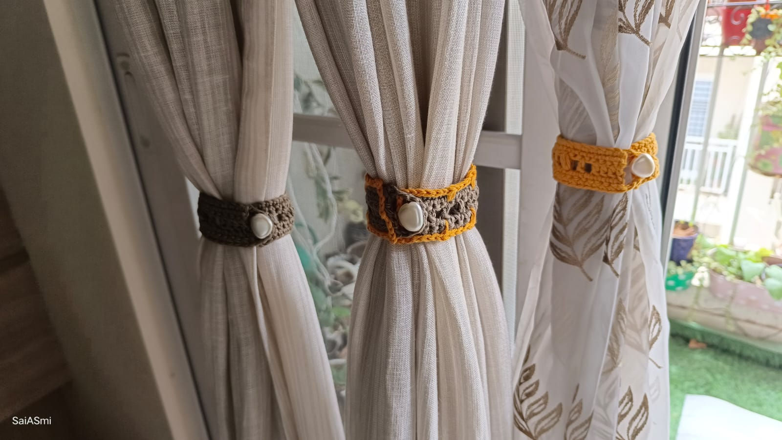 Pillars 'n' Spikes Curtain Ties - Digit