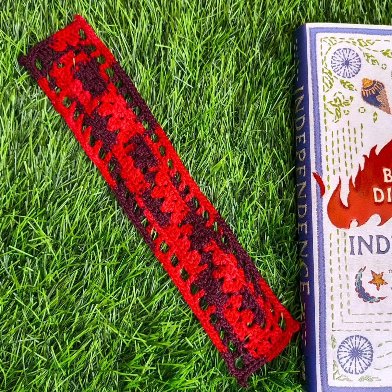 Peek-a-boo Granny Bookmark - Digital Pattern ONLY