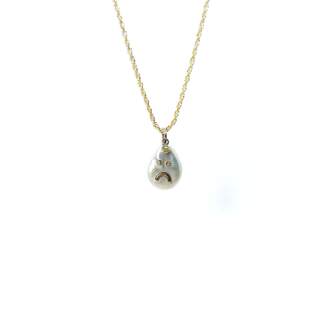 gold moody pearl charm