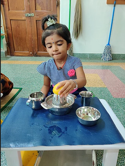 Squeezing an orange _ tasting 