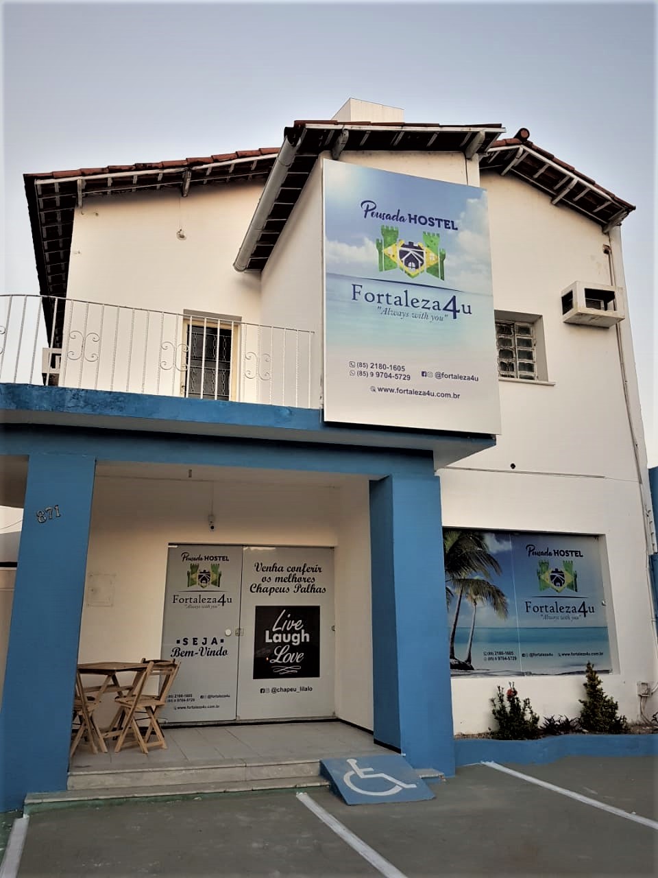 Foto frontal da Pousada