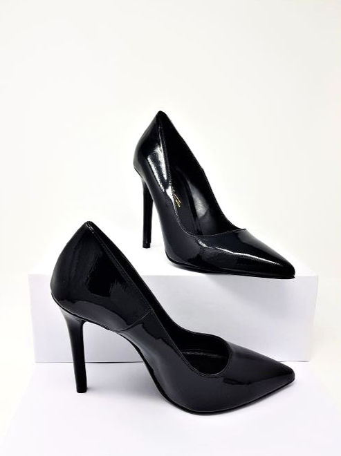 Black Pumps - Handmade classics by Vivuen Lauren