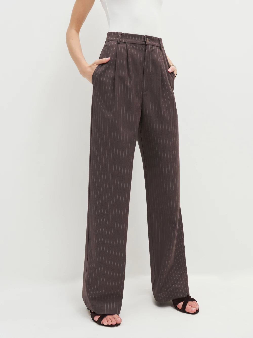 brown stripe trousers