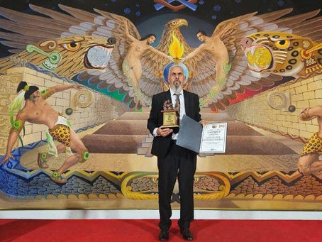 Recibe chihuahuense Juan de Dios Quiñones el Premio “Luchador Olmeca”