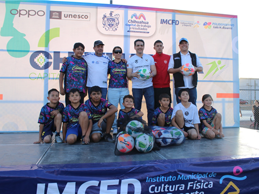 Dona empresa ‘OPPO’ México balones de futbol en beneficio de 600 niñas y niños de Chihuahua Capital
