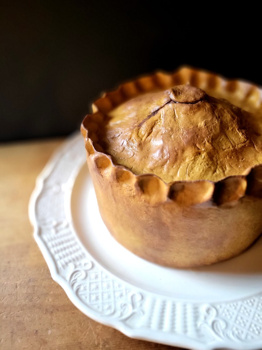 8.5" Standing Meat Pie - Whole
