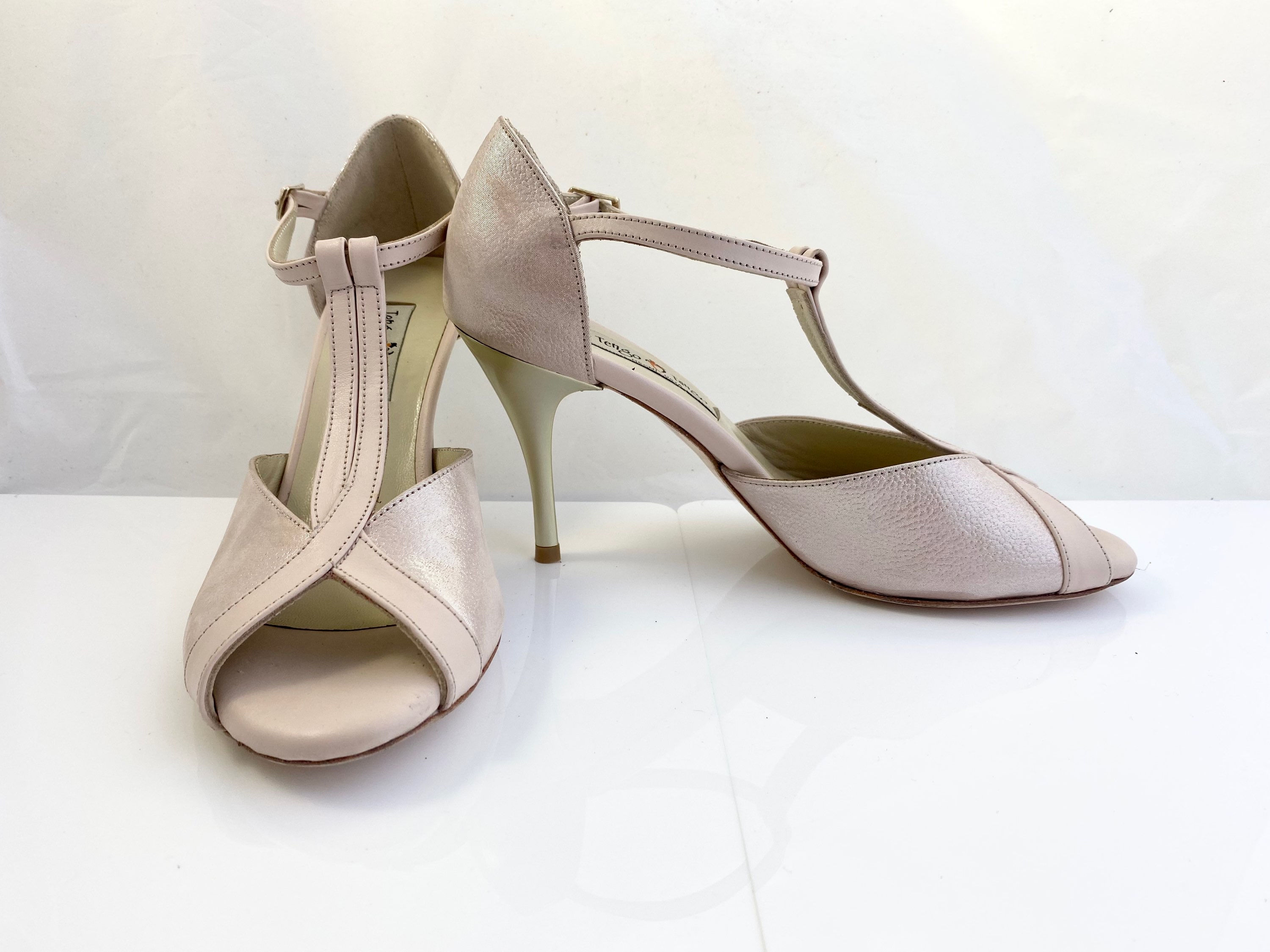 Size 39 Nude Pearlized Leather Peep T strap  8cm Heel