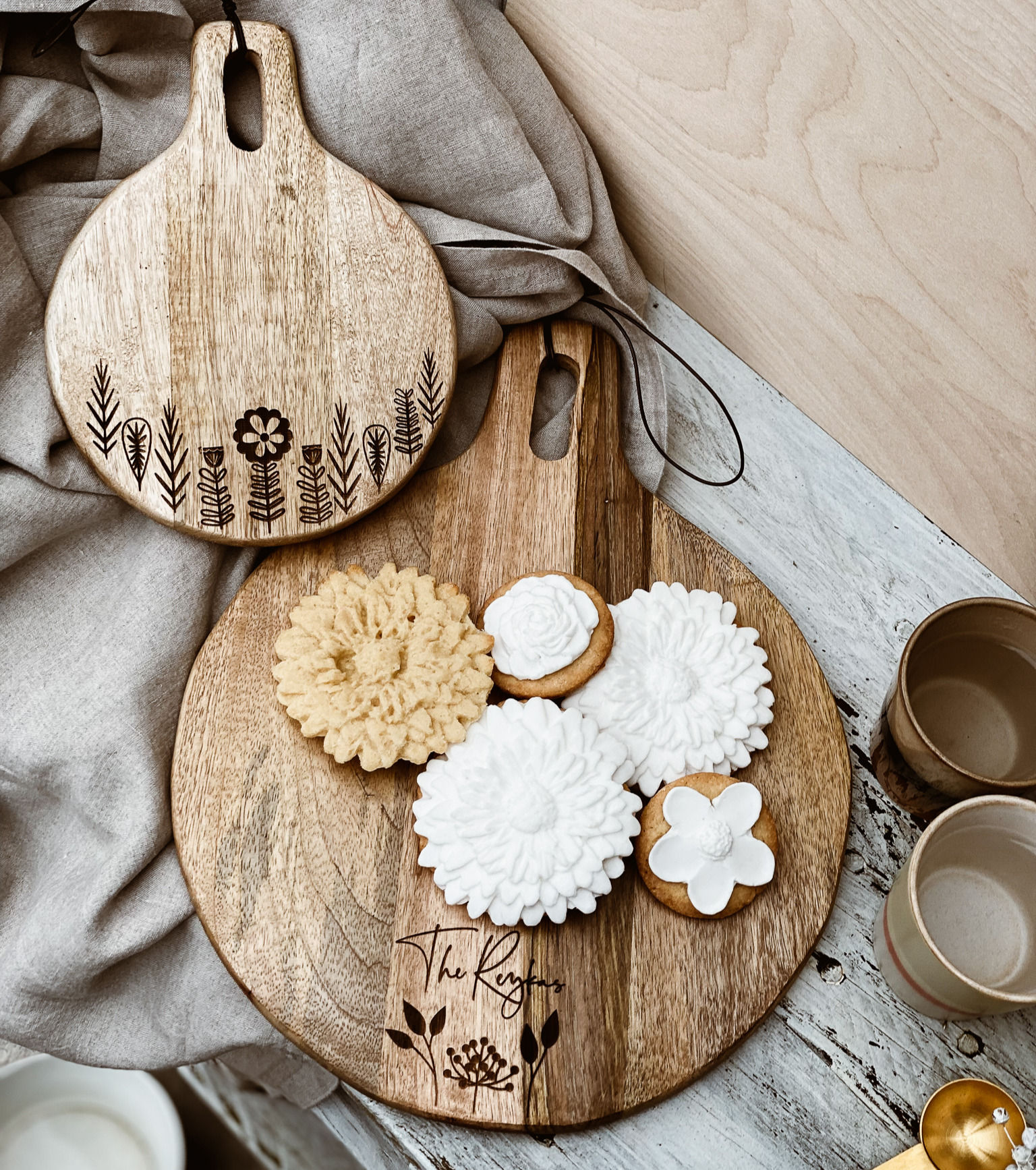 Holzbrett Blumen mit Wunschnamen