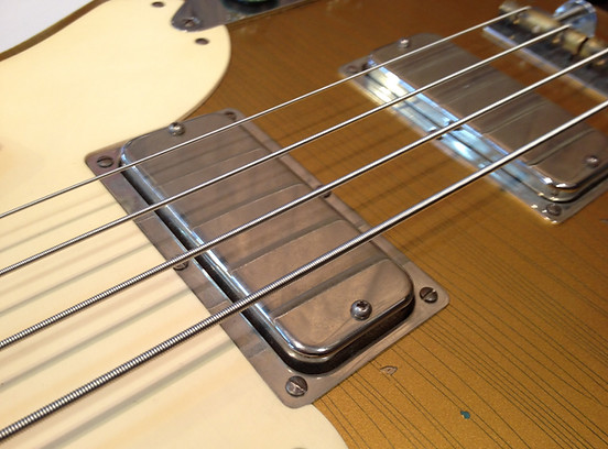 レア！Bruno Guitars「TN-295 CR」2018年 貴重SHOW MODEL 軽量約2.6キロ E-2216