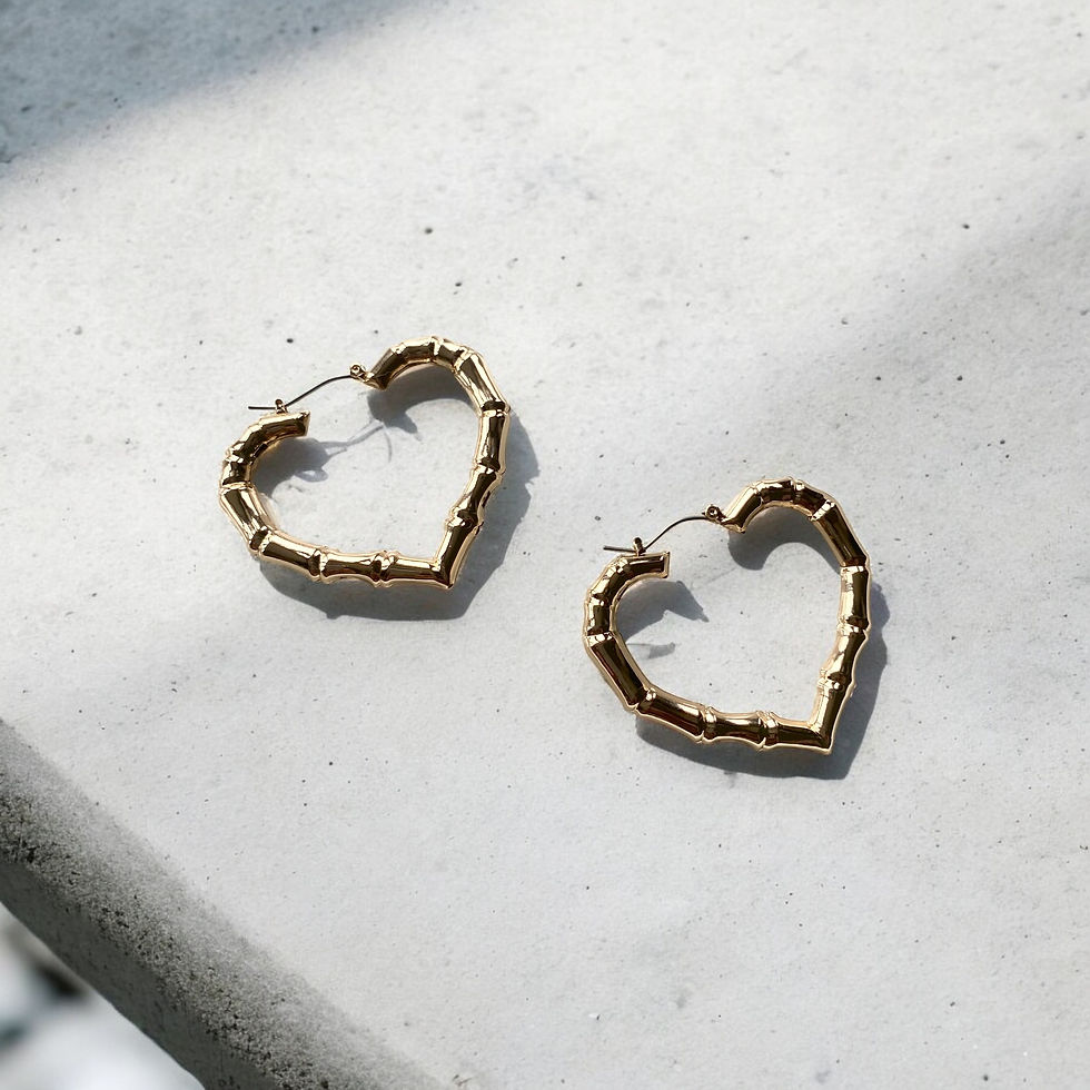 Thumbnail: Bamboo heart hoop earrings gold