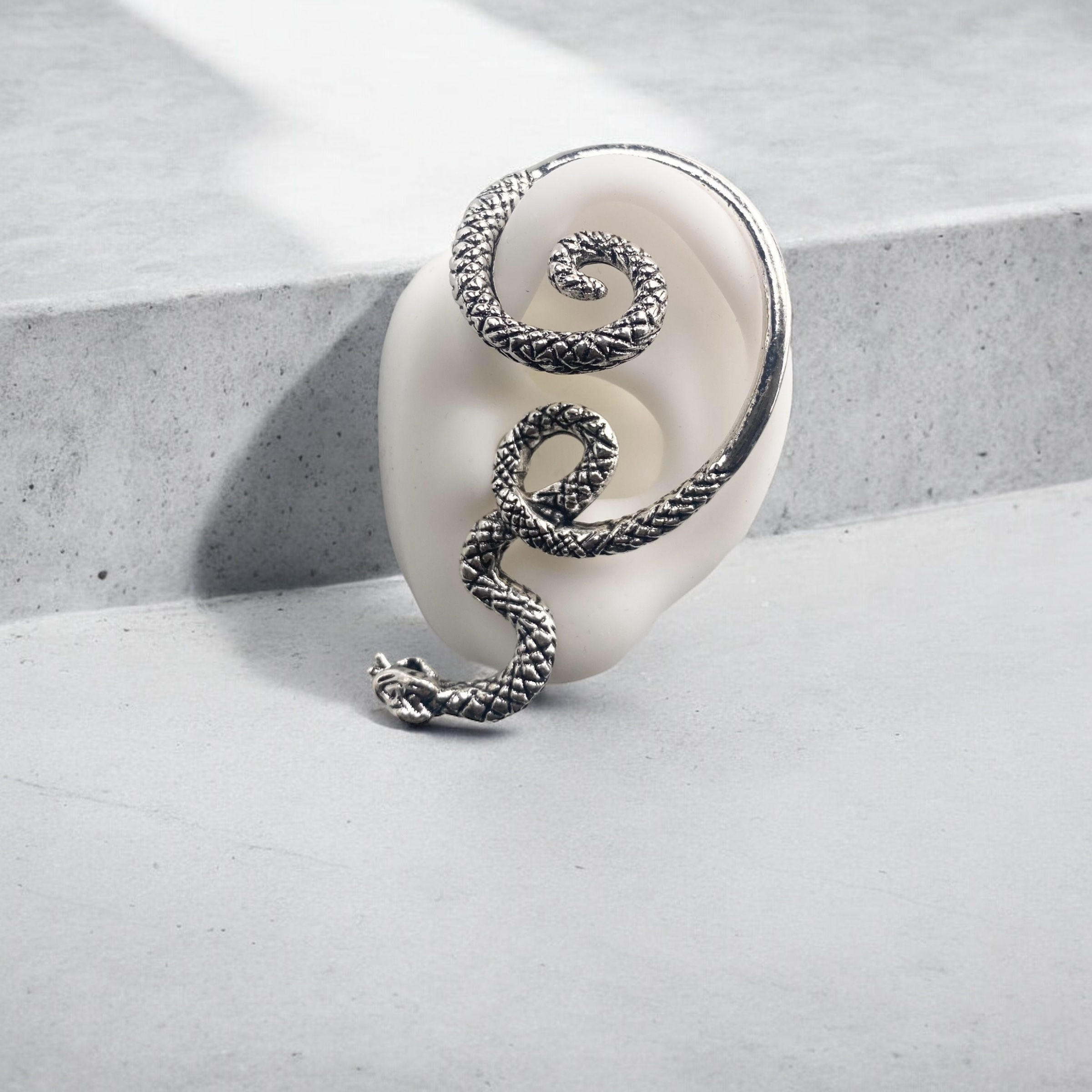 Snake ear cuff silver