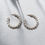 Miniaturbild: Chunky Pearl Hoop Earrings