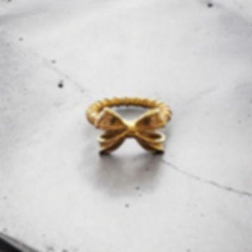Bow ring gold