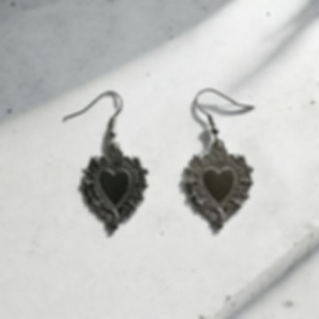 Mary (Premium) - Gothic Heart Earrings