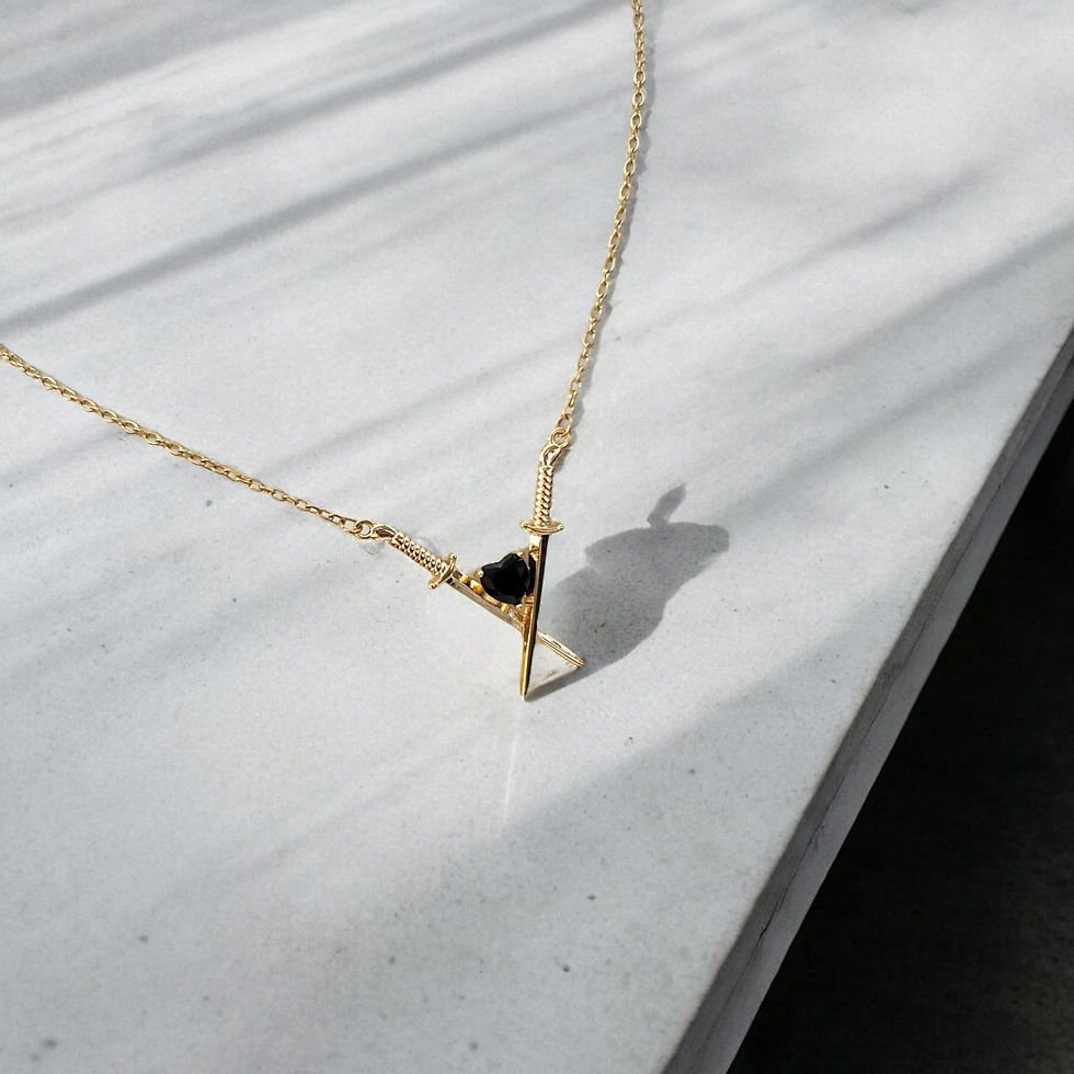 Miniatura: Love & War Sword Heart Necklace