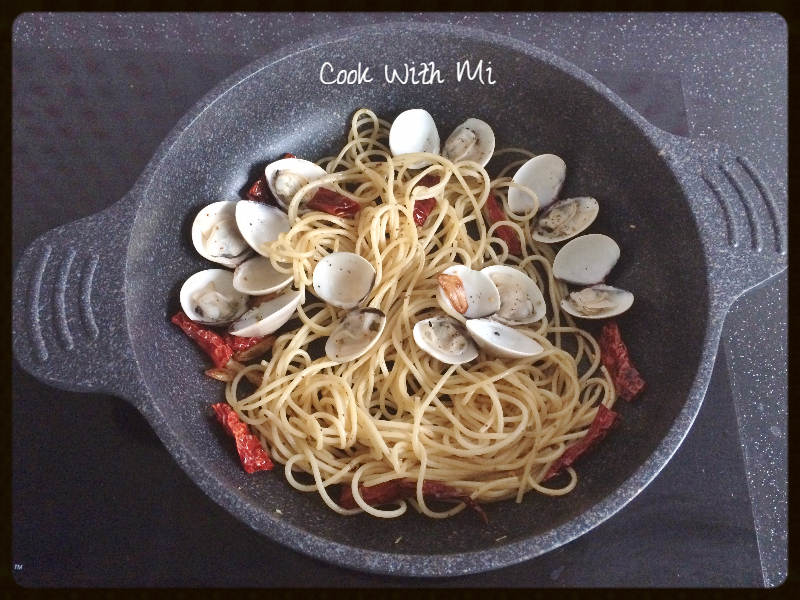 cookwithmi_clams_aglio_olio_pasta_queensxense
