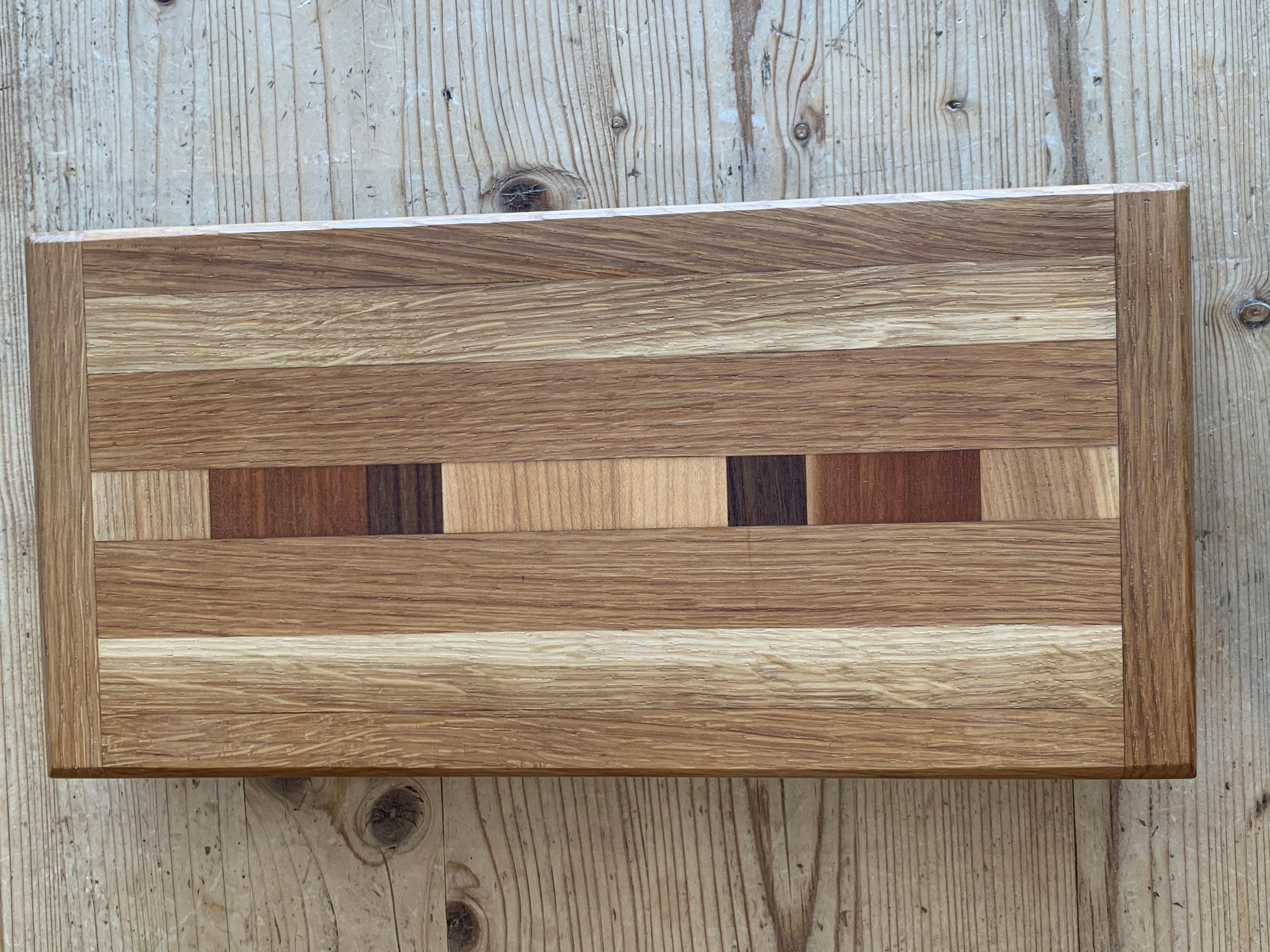 ' Minimal Light ' Medium Handmade Cutting Board